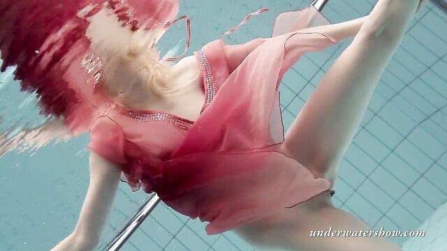 Enchanting Beauty Teen Smut Underwater Show OK PORN