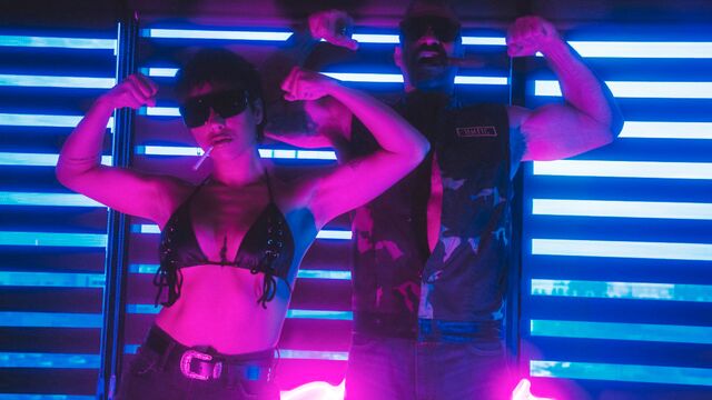 Hardcore sex in the toilet room with a brunette Brooklyn Gray