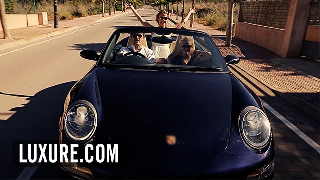 Alexis's fingering xxx