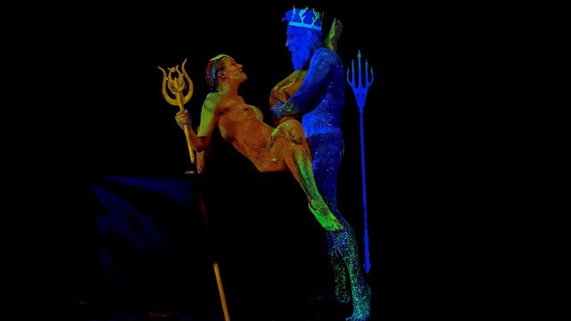 Watch wet beauty's scene