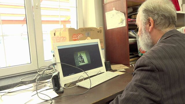 Creepy older guy calls dibs on Aisha Bahadur's Muslim hole