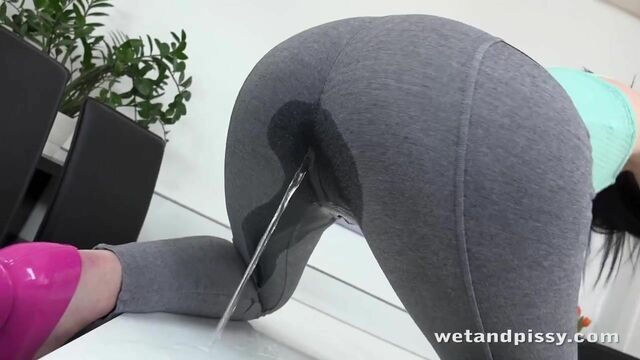 Soloing brunette Debra Dee is sucking a good huge rubber cock