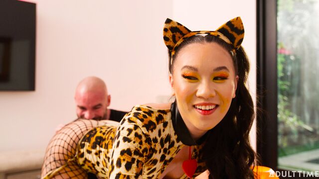 Kimmy Kimm dresses up in a slutty fashion to fuck on Halloween