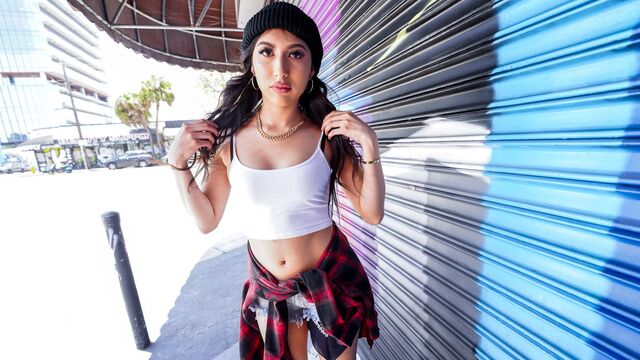 Penelope Woods shows her ass and gets rammed as well