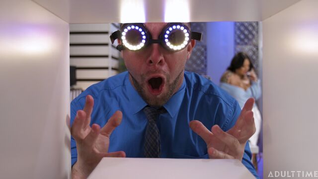 Jewelz Blu and Connie Perignon fuck with a shared big cock