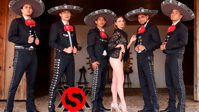 Skinny and passionate babe Emily Thorne is enjoying anal dick-riding