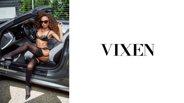 Hot-looking ebony model Cecilia Lion fucked in the sideways pose