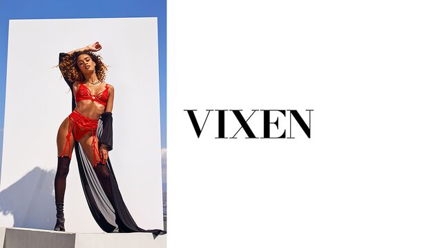 Sex on the side with the hottest ebony girl Scarlit Scandal