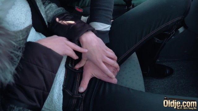 Engaging Ria Sunn at handjob clip
