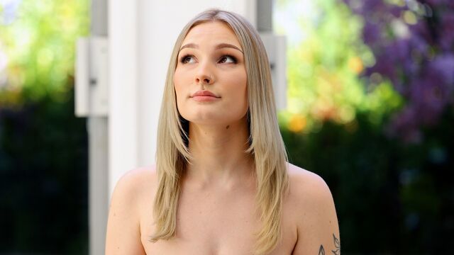 Astonishing hottie Syrah is getting pleasure in the cowgirl pose