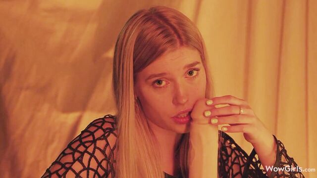 Spicy as fuck blonde Freya Mayer knows how to suck