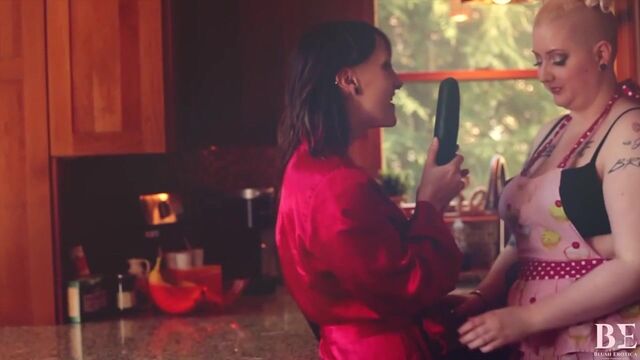 Princess Dandy and El Bliss enjoy having fun with a nice dildo