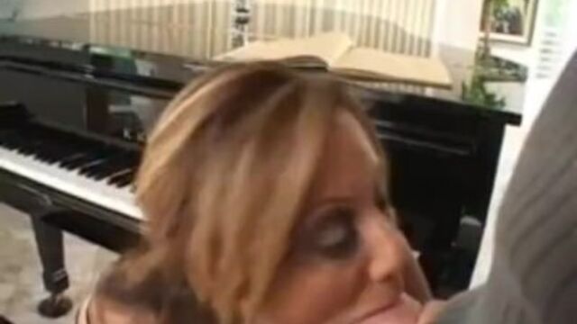 LW Productions - blondes clip