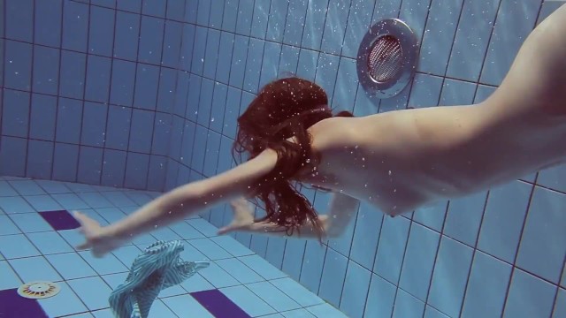Winsome chickfriend - stripes action - Underwater Show