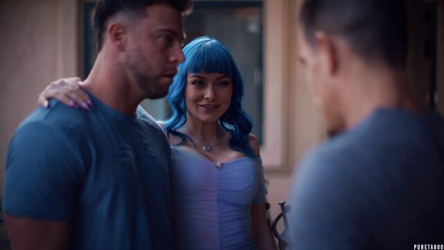 An awesome babe Jewelz Blu feels pleasure in her shaved pussy