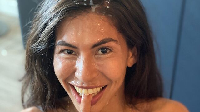 Good dick-sucking session with a busty goddess Heather Vahn