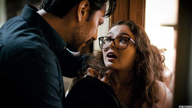 Aesthetic sex session with a hot brunette Leana Lovings