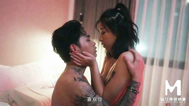 Spicy as hell chick Lan Xiang Ting impaled by large penis