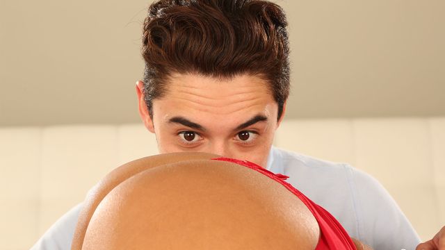 Cute glamorous MILF in stockings Mercedes Carrera rides on a big dick