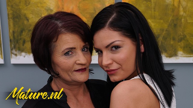 Dona's hd dirt by Mature NL