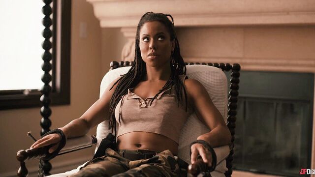 Ebony chick Kira Noir is enjoying anal penetration with BBC