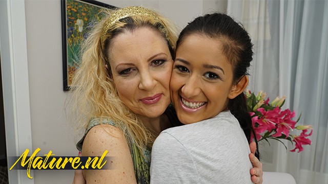 Perfect Darcia Lee - pussy licking action - Mature NL