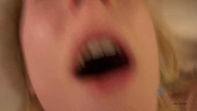 Cute Odette's reverse cowgirl xxx