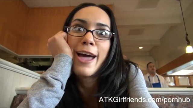Blooming Tia's stripping porn