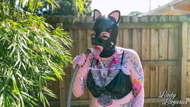 Gorgeous outdoor fetish masturbation with a busty Lady Lazarus