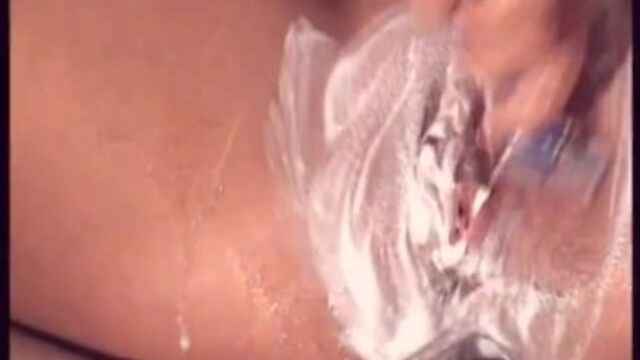 Winning queen bee - booty dirt - mydirtyhobby