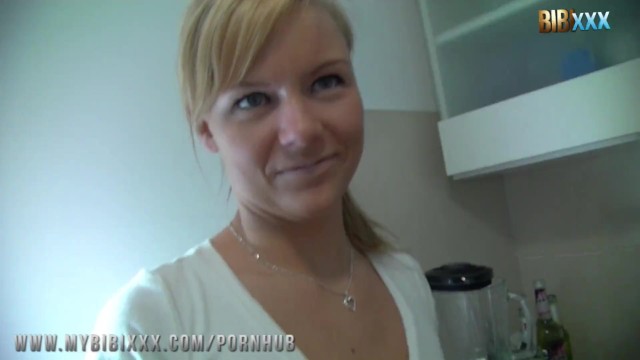 Flashy GF - oral dirt - mydirtyhobby