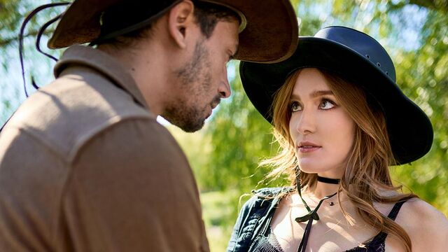 Black lover screwed a long-legged redhead girlfriend Jia Lissa