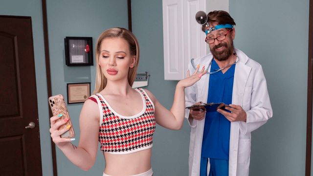 Glamorous model with tattoos Bella Rose likes her doctor