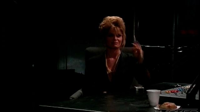 Patricia Kennedy and Jenna Jameson are fucking with a sex toy