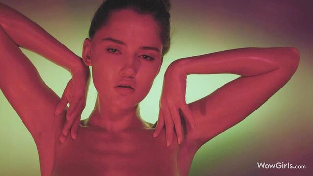 Aesthetic chick Sonya Blaze is enjoying showing off her body