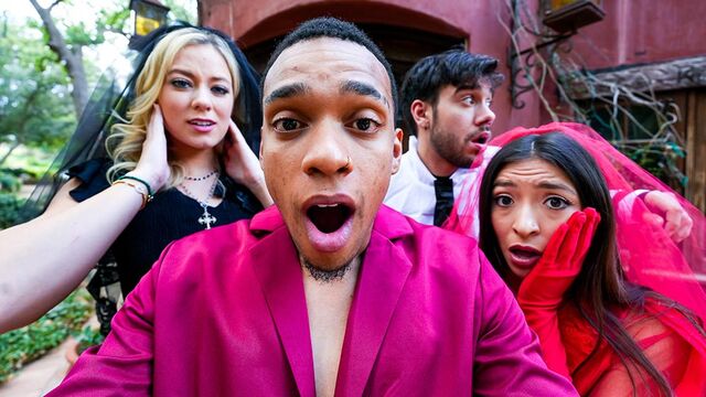 Beautiful foursome penetration with River Lynn and Amber Summer