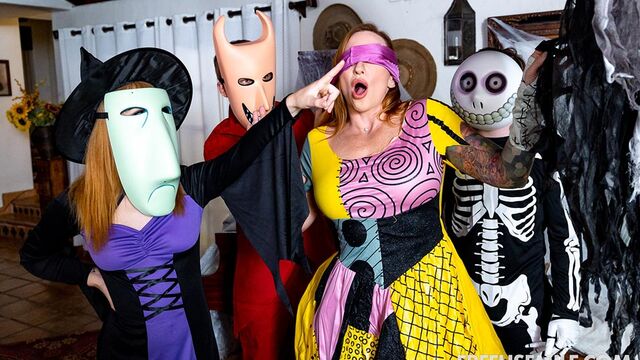 Sensual foursome with redheads Evie Christian and Sophia Locke