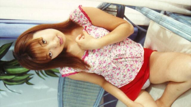 Professional starlet Honey screwed in the doggy pose by two cocks