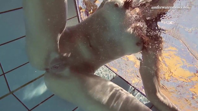 Striking Sima's poolside movie