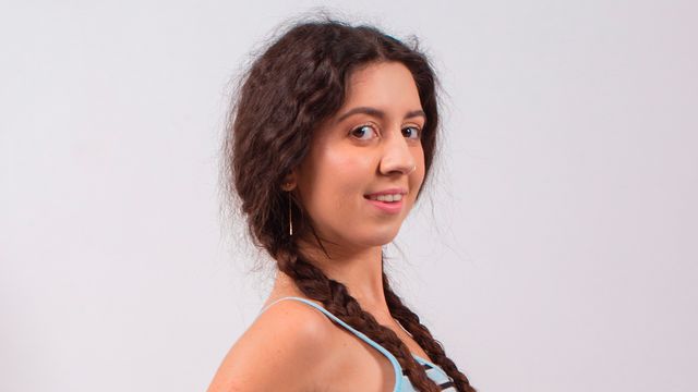 Stepsister hottie Santy Cruze screwed in her lovely poses