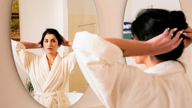 Cute-looking brunette Loren Minardi screwed in the doggy style