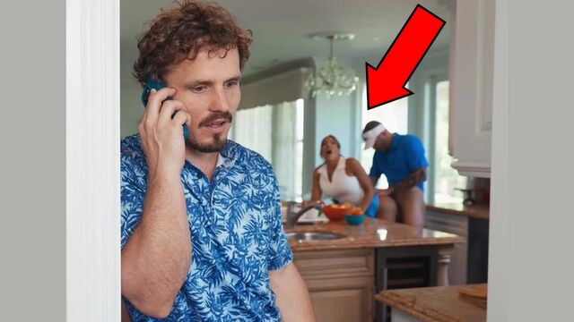 Anal penetration with a long-legged high-heeled Luna Star