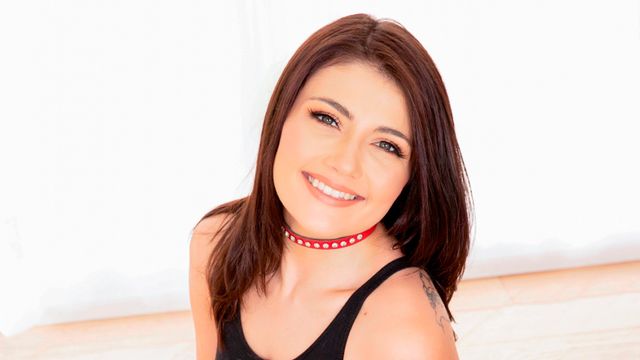 Gorgeous anal sex session with a big-bottomed hottie Adria Rae