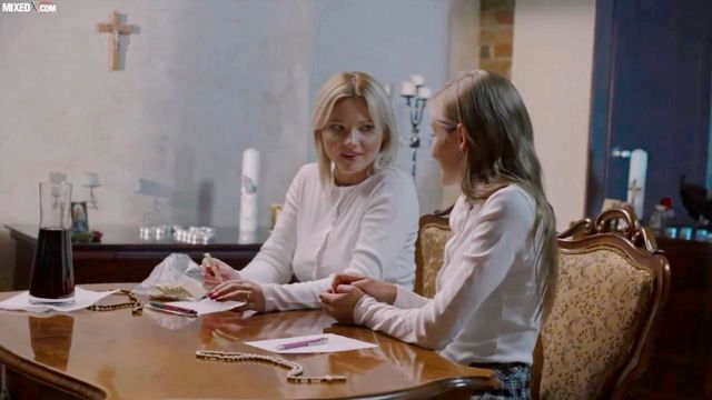 Astonishing models Tiffany Tatum and Zazie Skymm enjoy dirty sex