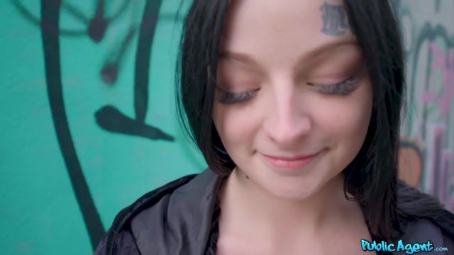 Crazy big-bottomed chick Sydney Love jumps on a long penis