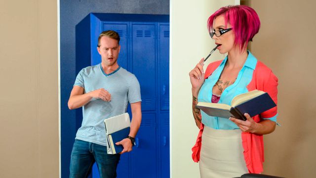 Busty pink-haired hooker Anna Bell Peaks rammed by a big cock