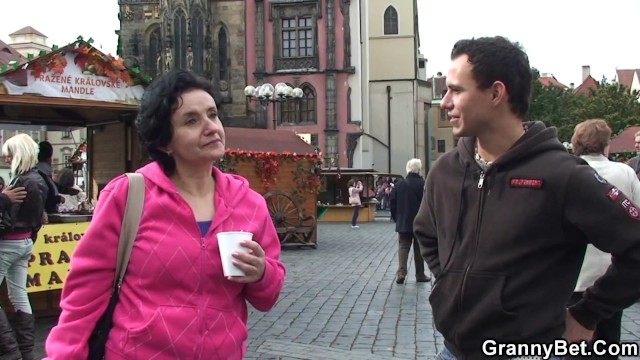 Granny Bet - blowjob clip