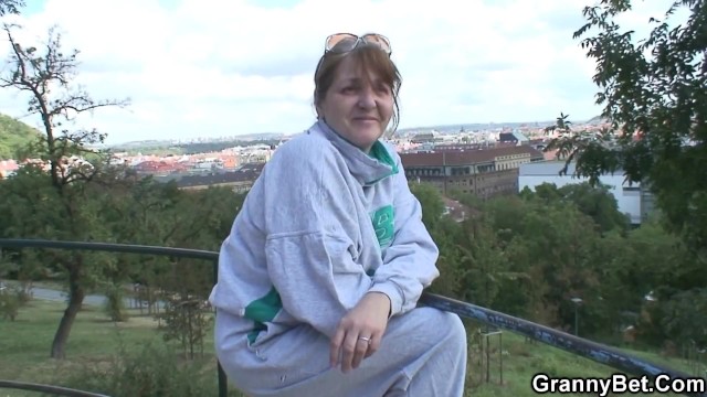 Chippie's old grandma porn