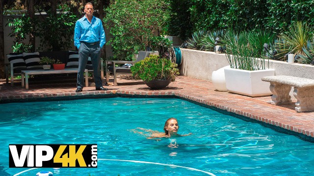 Glamorous Summer Day and Sydney Cole at stepdaddy sex