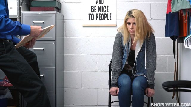 Playful blonde chick Madison Haze rammed in the doggy style